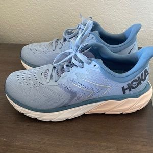 Hoka Arahi 5